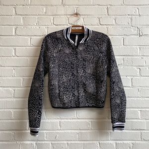 FABLETICS black white bomber zip up jacket 9065